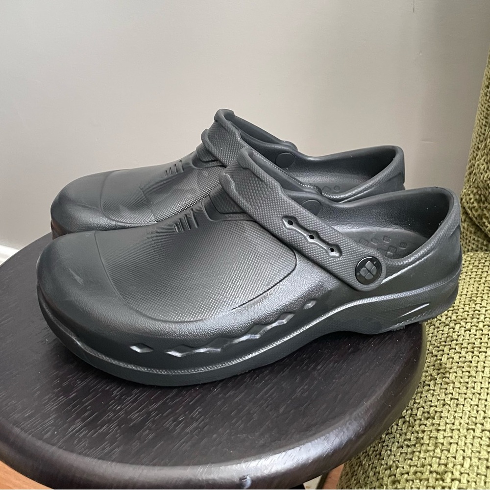 SHOES FOR CREWS Unisex Black Zinc Clogs / Size: W7 M5 - Picture 5 of 10